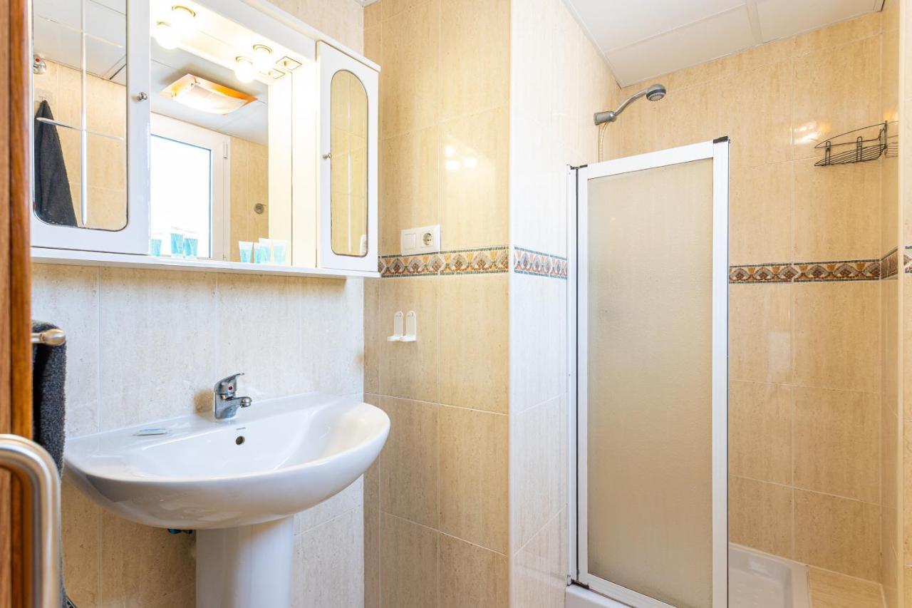 Holidays2Malaga Cruz Verde City Center With Aircon & Wifi Exterior photo